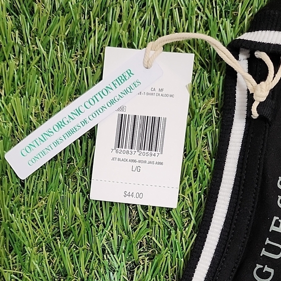 GUESS Men's Black Tee with White Accents Brand New With Tags - Picture 6 of 7